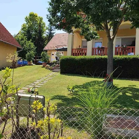 Andris Apartman- Taban U 78 Apartment *